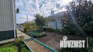 Дом 160м&sup2;, 2-этажный, участок 8 сот.  