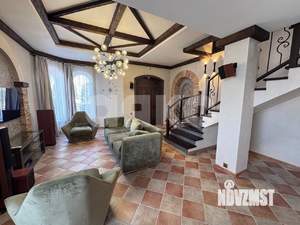 Дом 420м&sup2;, 4-этажный, участок 10 сот.  