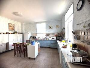 Дом 249м&sup2;, 2-этажный, участок 13 сот.  