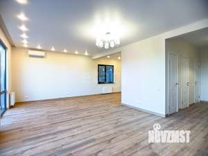 Дом 133м&sup2;, 2-этажный, участок 8 сот.  