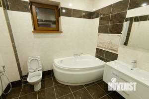 Дом 235м², 2-этажный, участок 6 сот.  