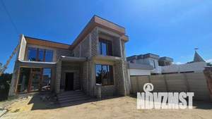 Дом 210м&sup2;, 2-этажный, участок 6 сот.  