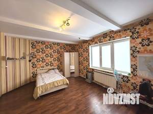 Дом 305м², 2-этажный, участок 10 сот.  