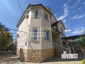 Дом 260м&sup2;, 2-этажный, участок 6 сот.  