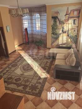 Дом 440м&sup2;, 3-этажный, участок 10 сот.  