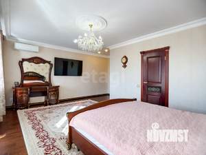 Дом 304м&sup2;, 2-этажный, участок 6 сот.  