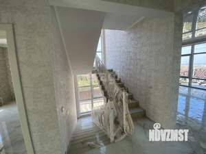 Дом 350м&sup2;, 3-этажный, участок 5 сот.  