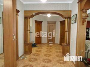 Дом 273м&sup2;, 2-этажный, участок 5 сот.  