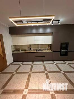 Дом 110м&sup2;, 2-этажный, участок 4 сот.  