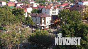 Дом 424м&sup2;, 2-этажный, участок 2 сот.  