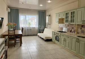 Дом 195м&sup2;, 3-этажный, участок 3 сот.  