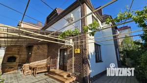 Дом 409м², 3-этажный, участок 6 сот.  