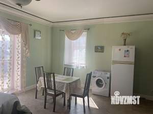 Дом 160м&sup2;, 2-этажный, участок 4 сот.  