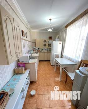 Дом 182м&sup2;, 2-этажный, участок 4 сот.  