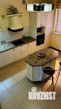 Дом 101м&sup2;, 2-этажный, участок 5 сот.  