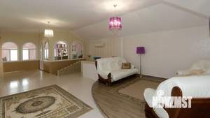 Дом 500м&sup2;, 2-этажный, участок 3 сот.  