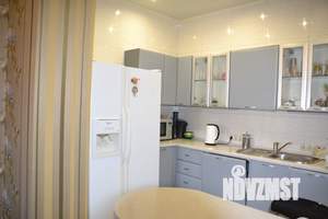 Дом 366м&sup2;, 2-этажный, участок 5 сот.  