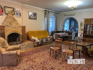 Дом 324м², 2-этажный, участок 4 сот.  