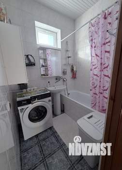 Дом 240м&sup2;, 3-этажный, участок 8 сот.  