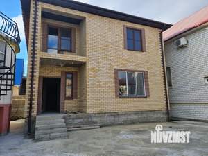 Коттедж 210м&sup2;, 3-этажный, участок 2 сот.  