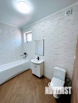 Дом 73м&sup2;, 2-этажный, участок 3 сот.  