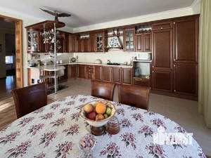 Дом 336м&sup2;, 2-этажный, участок 4 сот.  