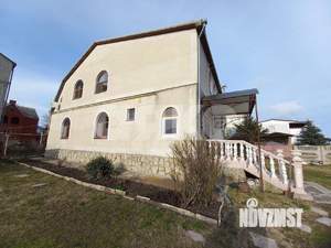 Дом 220м&sup2;, 2-этажный, участок 7 сот.  