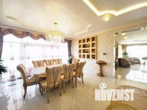 Коттедж 400м&sup2;, 5-этажный, участок 14 сот.  