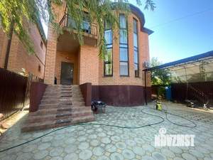 Дом 185м², 2-этажный, участок 8 сот.  