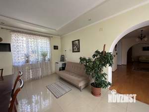 Дом 750м&sup2;, 2-этажный, участок 8 сот.  