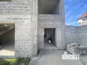 Дом 183м&sup2;, 2-этажный, участок 4 сот.  