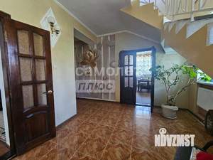 Коттедж 220м², 2-этажный, участок 6 сот.  