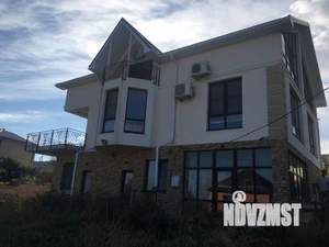 Дом 402м&sup2;, 2-этажный, участок 6 сот.  