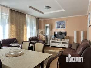 Дом 234м&sup2;, 2-этажный, участок 11 сот.  