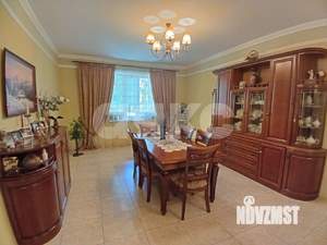Дом 335м², 3-этажный, участок 5 сот.  