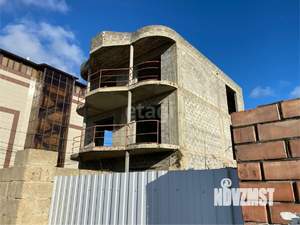 Дом 210м&sup2;, 3-этажный, участок 3 сот.  