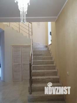 Дом 145м&sup2;, 2-этажный, участок 4 сот.  