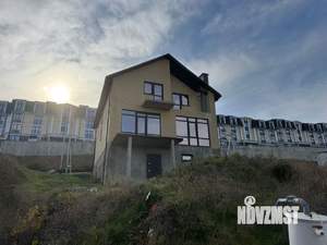 Дом 303м&sup2;, 2-этажный, участок 7 сот.  