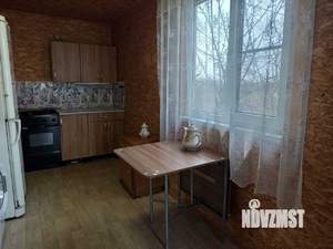 Дом 40м&sup2;, 2-этажный, участок 6 сот.  