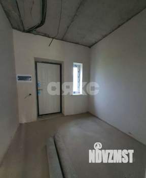 Дом 100м&sup2;, 2-этажный, участок 3 сот.  