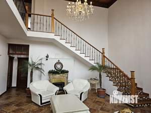 Дом 253м², 2-этажный, участок 6 сот.  