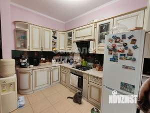 Дом 130м&sup2;, 2-этажный, участок 9 сот.  