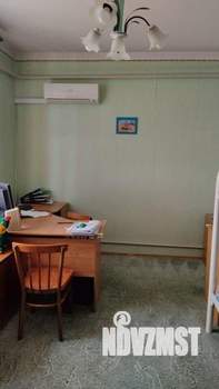 Дом 400м², 3-этажный, участок 5 сот.  