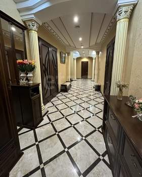 Дом 485м&sup2;, 2-этажный, участок 7 сот.  