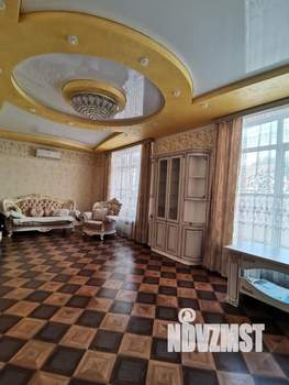 Дом 264м&sup2;, 2-этажный, участок 3 сот.  