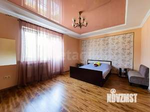 Дом 150м&sup2;, 3-этажный, участок 2 сот.  