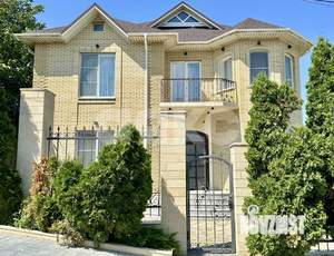 Дом 420м&sup2;, 4-этажный, участок 10 сот.  