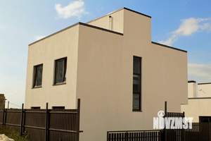 Дом 198м&sup2;, 2-этажный, участок 3 сот.  