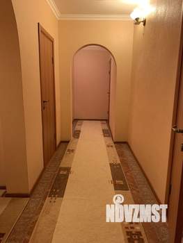 Коттедж 280м&sup2;, 2-этажный, участок 12 сот.  