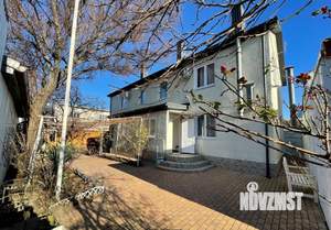 Дом 182м&sup2;, 2-этажный, участок 4 сот.  